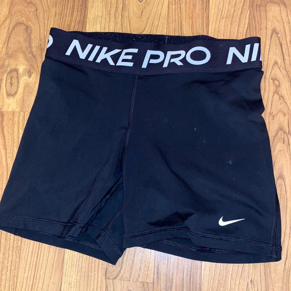 Nike High waisted biker shorts